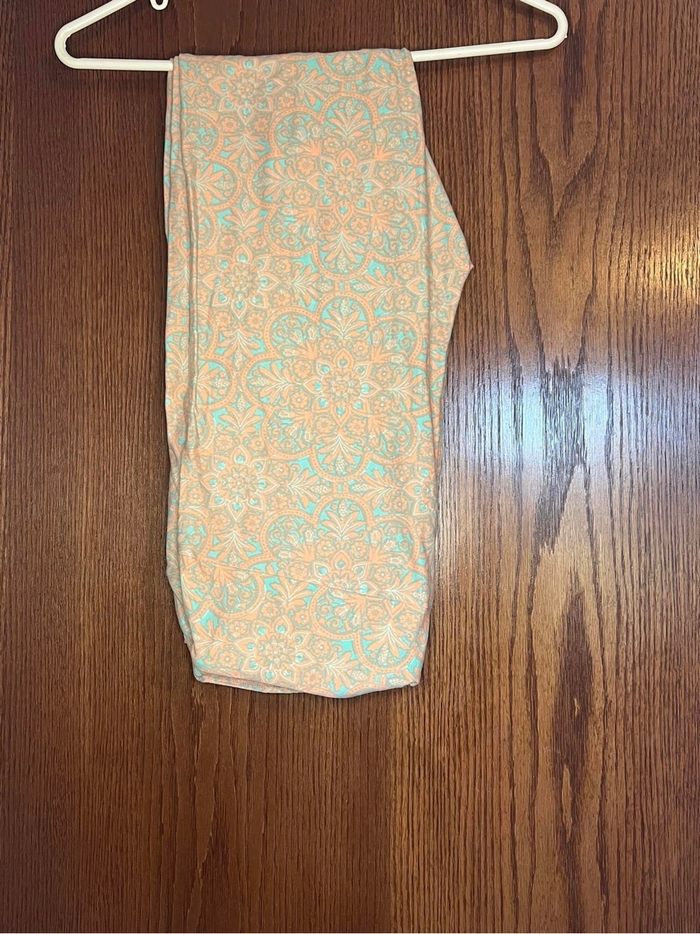LuLaRoe Peach and Teal Medallion Leggings